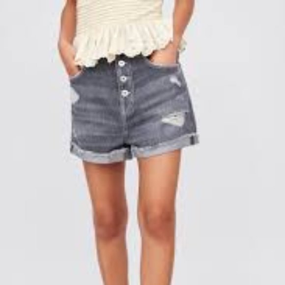 Zara Ripped Denim Shorts with Turn-Up Hems US 2 - Picture 7 of 7